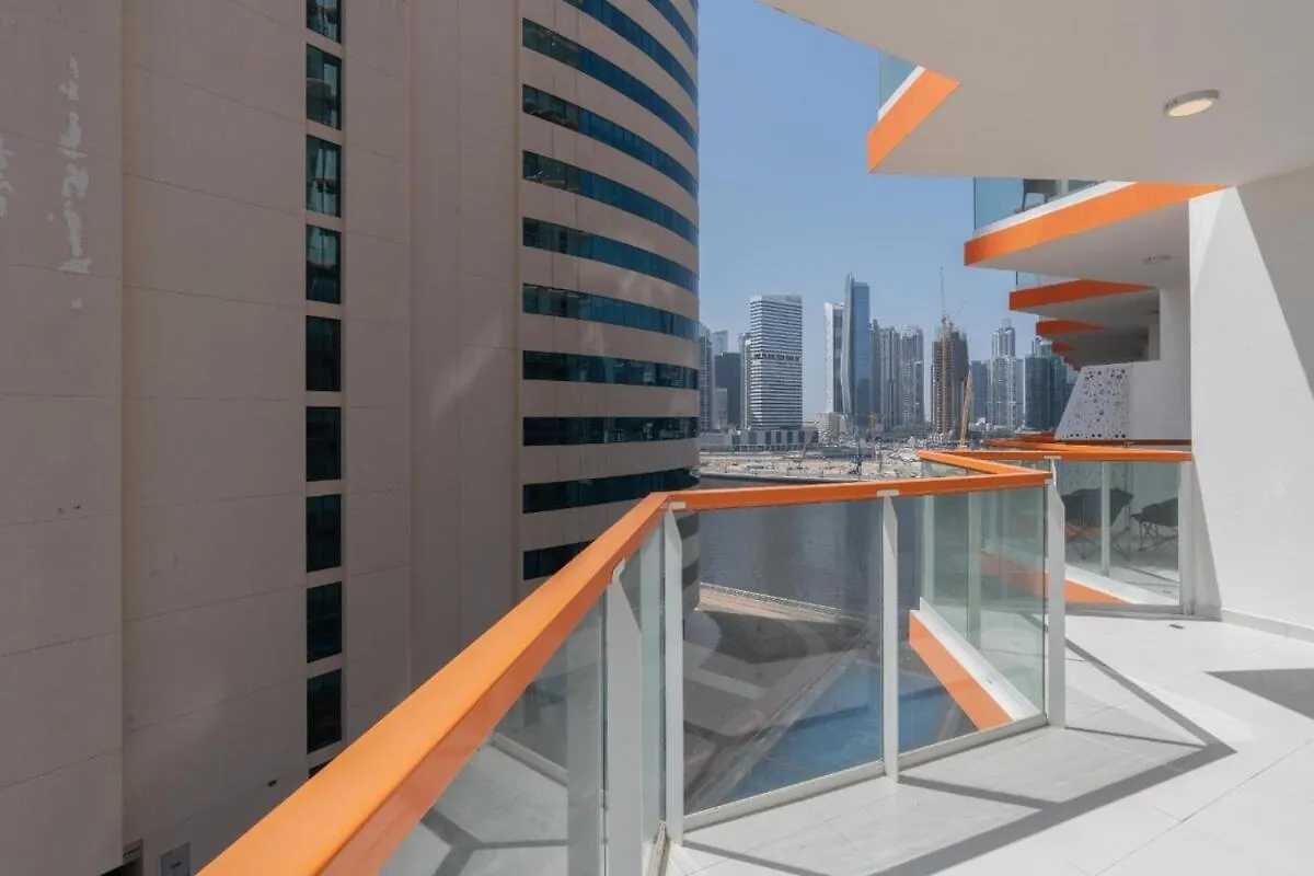 Luxurious Apartment 8 Mins From Burj Khalifa Dubai